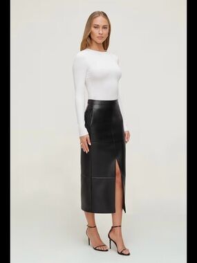 🖤 New With Tags – Dynamite Faux Leather Midi Skirt- Size Medium-with split